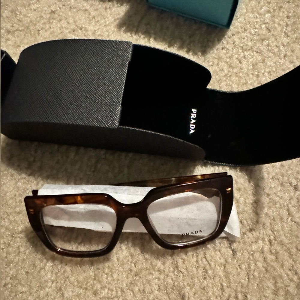 Prada glasses - Picture 2 of 5